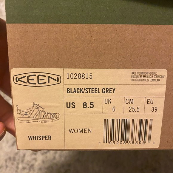 NWT Women’s Keen sandals - Picture 6 of 6